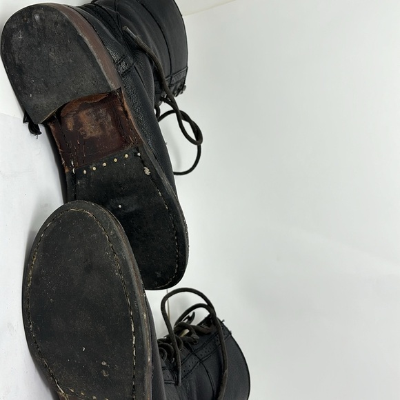 UGG Lyric Lace Up Leather Boots black size 7 These boots have a hard sole - Picture 10 of 15